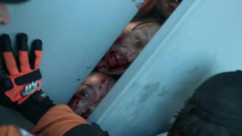 Кадры из сериала Мы все мертвы (2022)